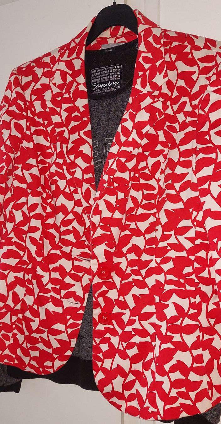 Superdry Lotti di vestiti: SET PULLOVER SUPERDRY M + veste offerte comme sur photo – Usato da Orpund venduto da Biennerome 8