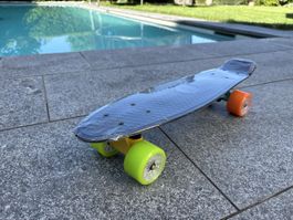 Rollbrett 🛹 mit leuchtenden rädern