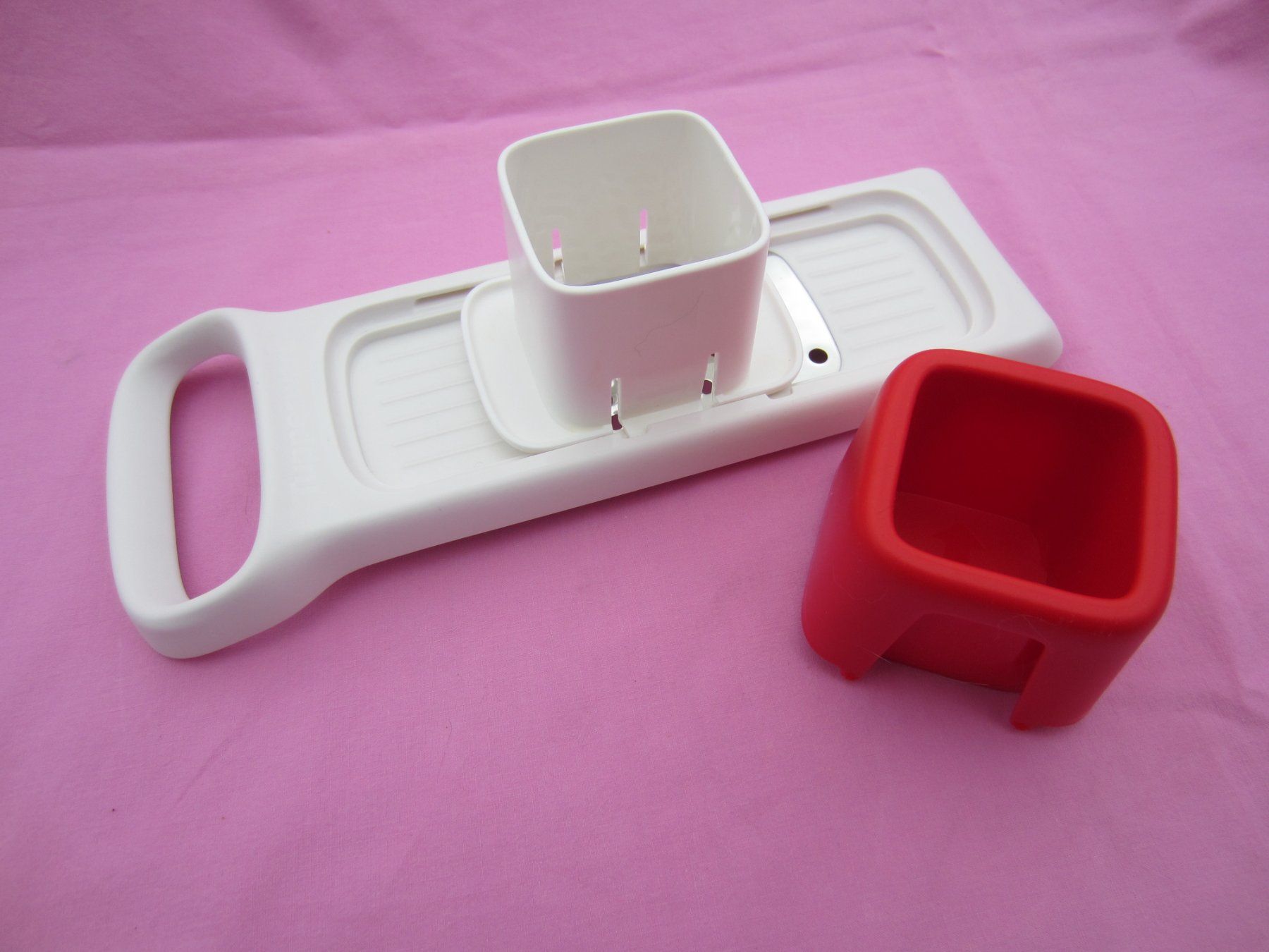 Tupperware Elettrodomestici da cucina: TUPPERWARE Speedy Mando Reibe Neuwertig – Nuovo (secondo la descrizione) da Sursee venduto da Tschiger 1
