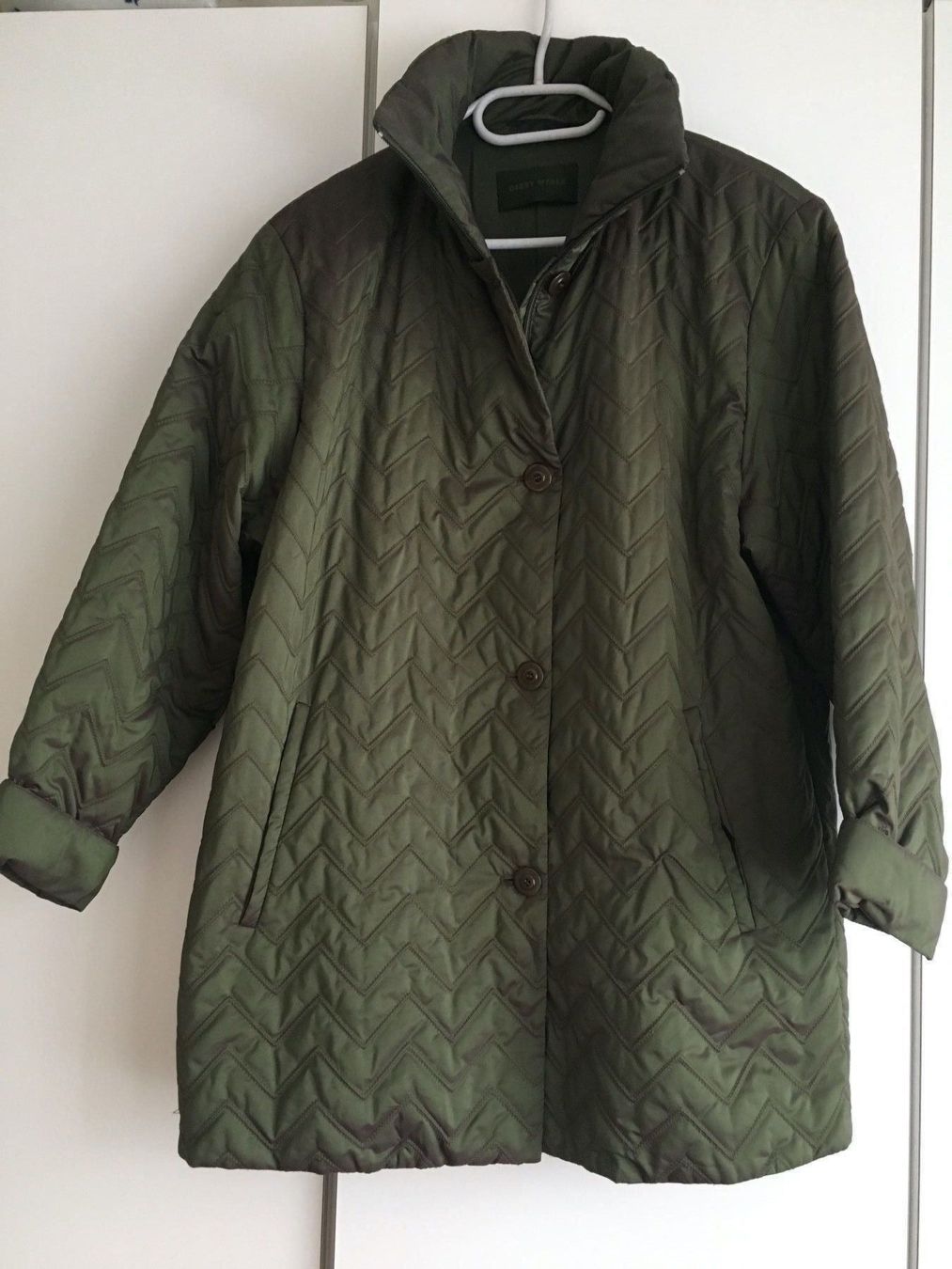 Gerry Weber Giacche: Warme grüne lange Steppjacke – Usato da Bern venduto da Smile-2707 3