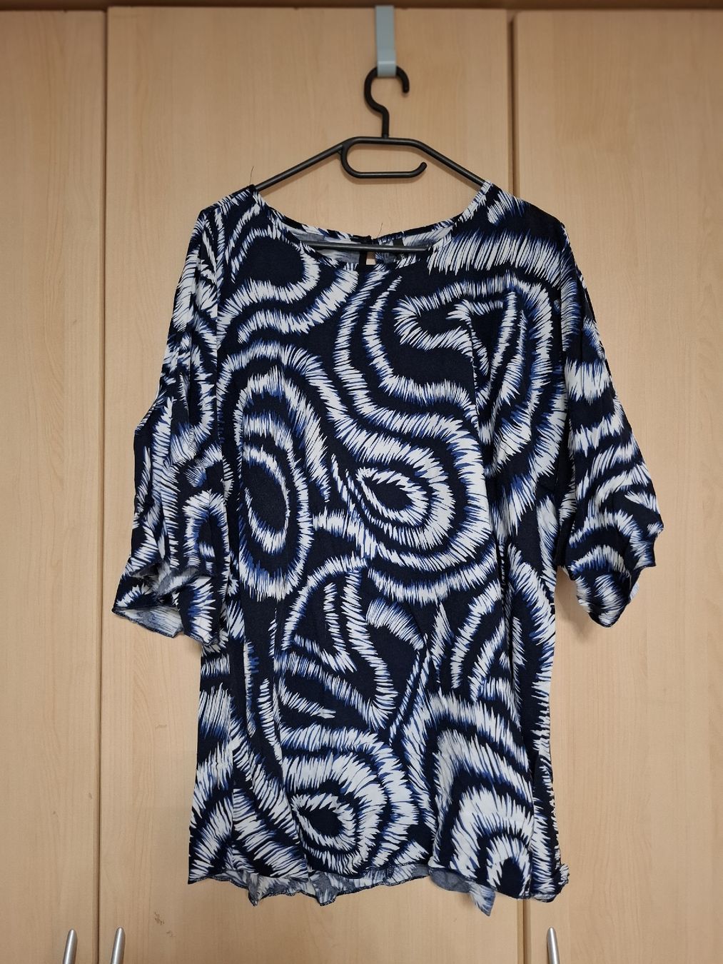 Blusen: Blusenshirt Gr. 44, Chicorée, dunkelblau – Gebraucht aus Urtenen-Schönbühl von nerdgirl