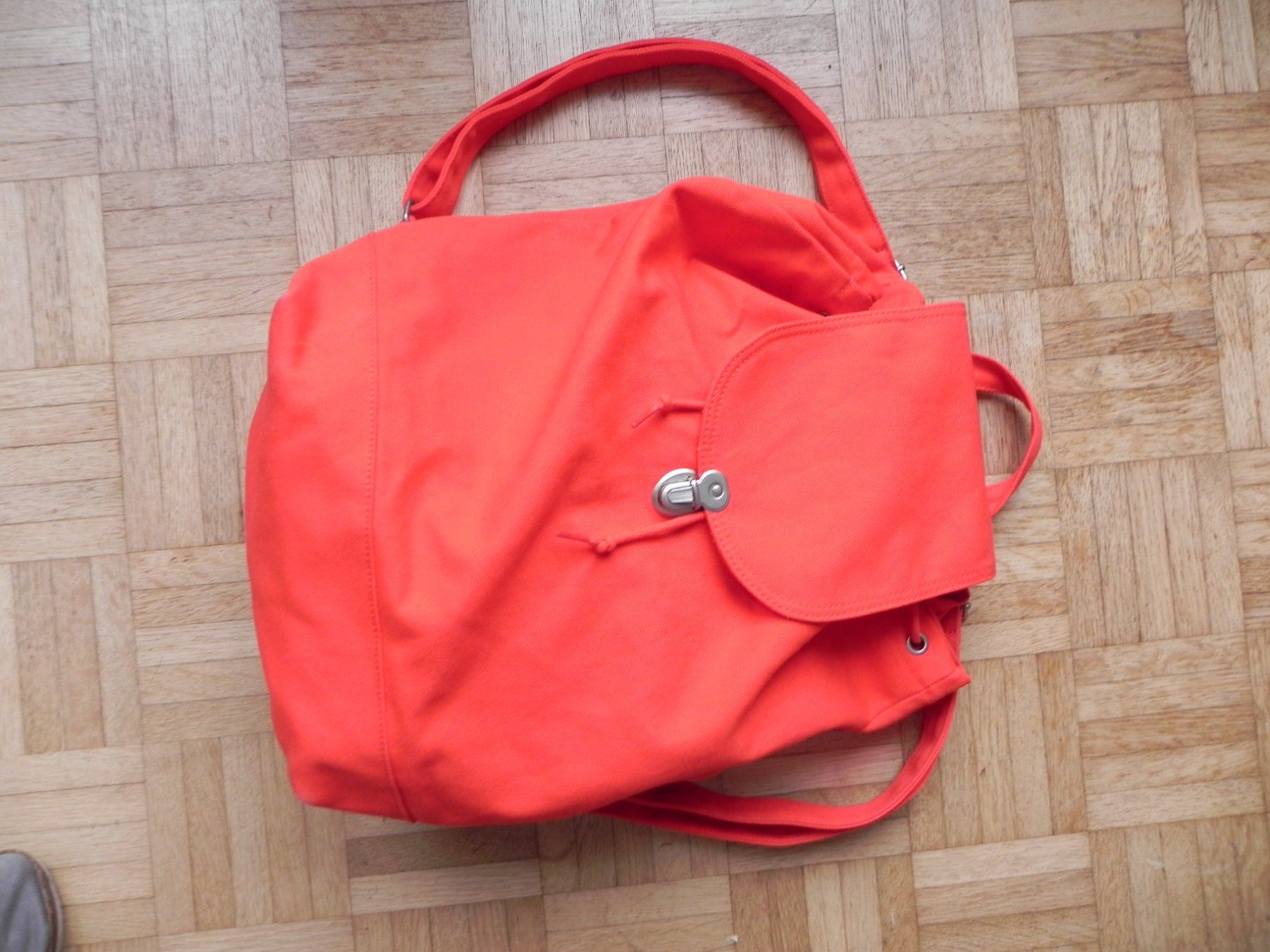 Baggu Zaini: Rucksack Baggu rot – Usato da Stallikon venduto da pcerny16 4