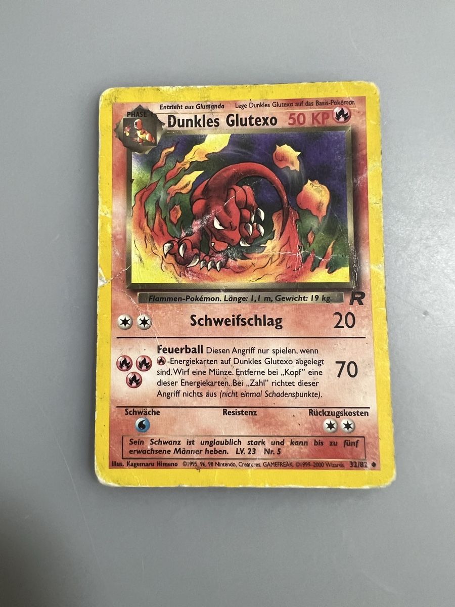 Pokémon Cartes à collectionner: Dunkles Glutexo – D'occasion à Muttenz par Michugee97