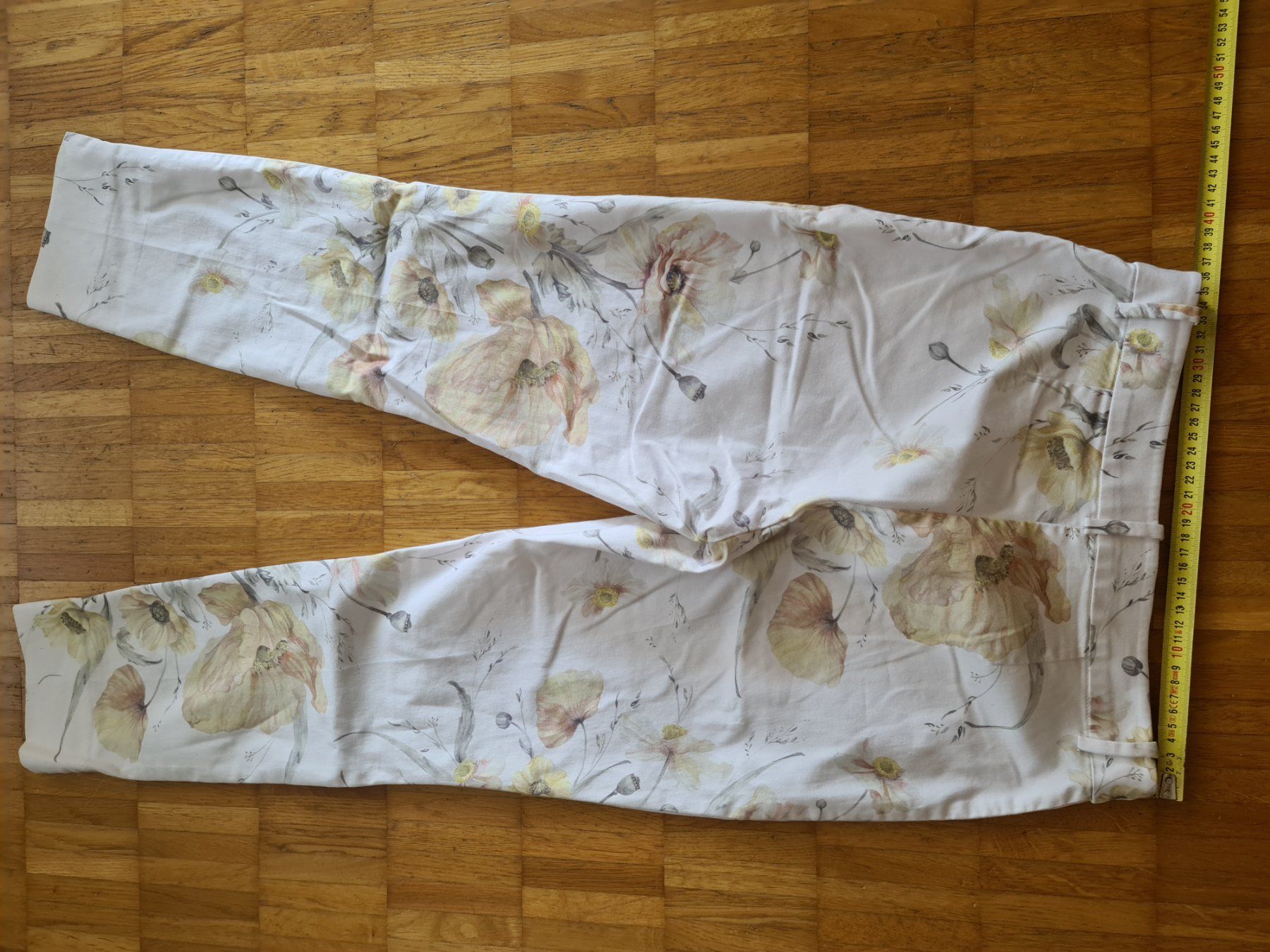 H&M Hosen: Damen Hose Blumenmuster hell Gr 40 neuwertig – Neu (gemäss Beschreibung) aus Emmenbrücke von gatasalvache 5