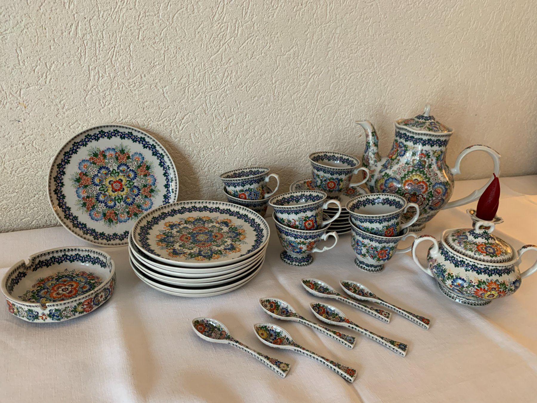 Set di piatti: Polnisches Kaffeservice – Usato da Zürich venduto da unterbaech01