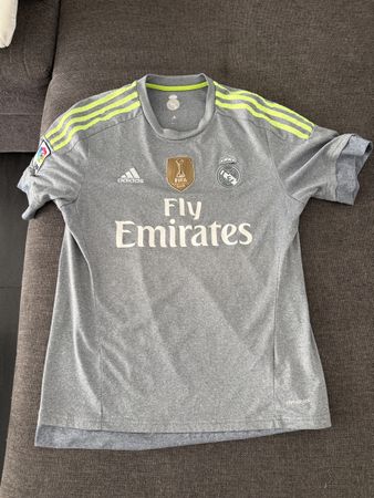 Real Madrid Adidas Trikot grau mit FIFA Patch