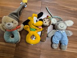 4 Babyrasseli Bär, Pluto, Affe, Maus, K34.