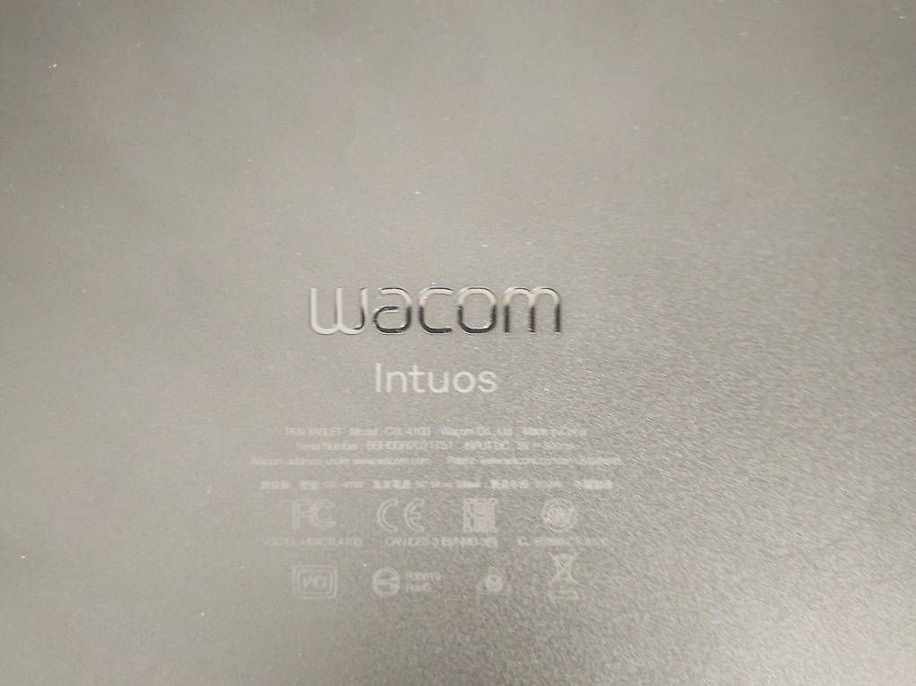 Wacom Tablettes PC: Tablette pour dessiner avec stylet - Wacom CTL-4100 – D'occasion à Savièse par Meridian17 2