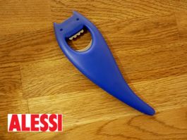 Neuwertiger Alessi Flaschenöffner Diabolix in Blau