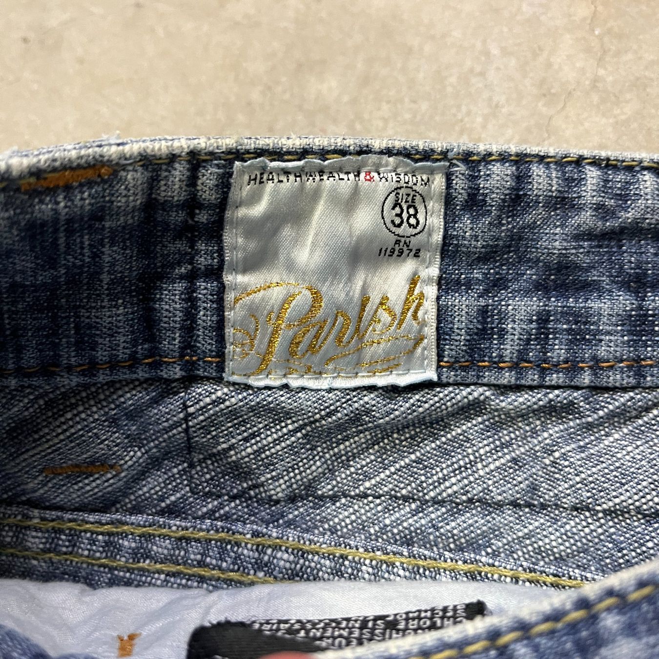 Pantaloni: Vintage Parish Jorts (38US) – Usato da Chamoson venduto da Sapoloshop 2