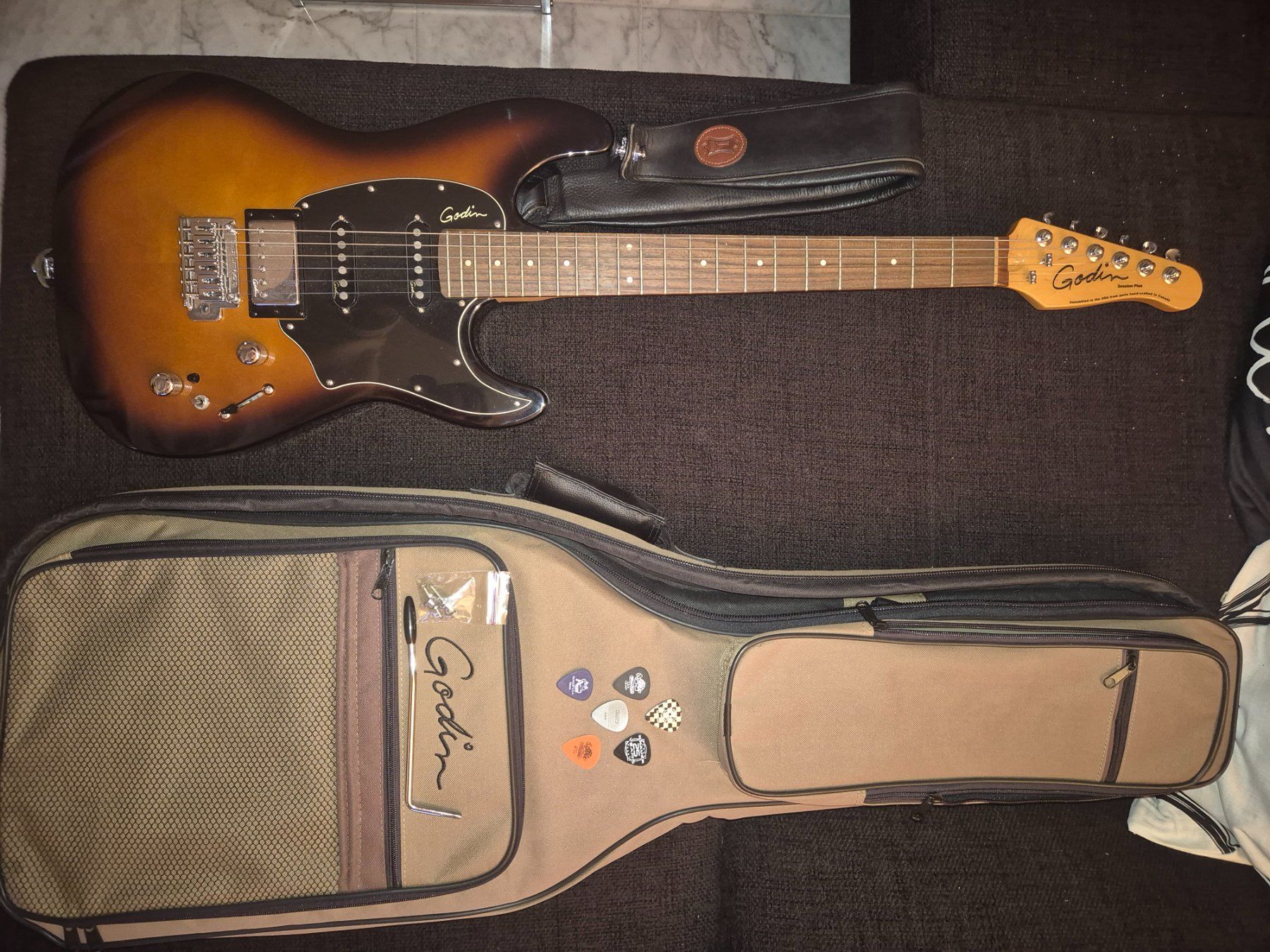 Godin Musikinstrumente: Godin Session Plus Vintage e Burst HG RN – Gebraucht aus Pfäffikon SZ von phi_rq7h