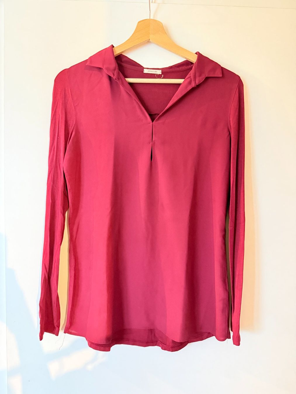 Intimissimi Chemisiers: Intimissimi - Blouse bordeaux – D'occasion à St-Sulpice VD par rit_h8vk