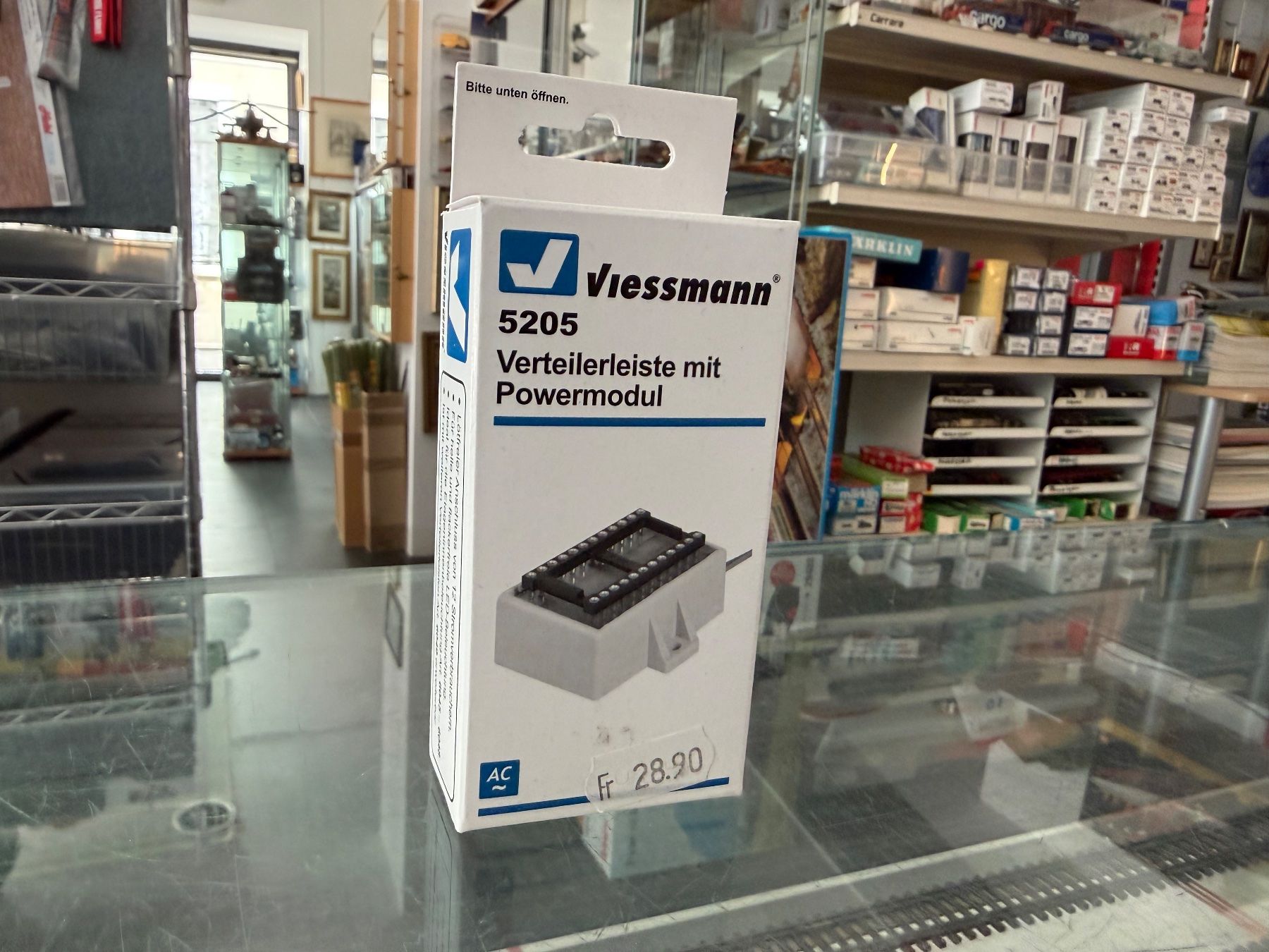 Viessmann Modellini di ferrovie: Viessmann 5205 Verteilereiste mit Powermodule – Nuovo e nell'imballaggio originale da Chiasso venduto da Carrara-Modellismo