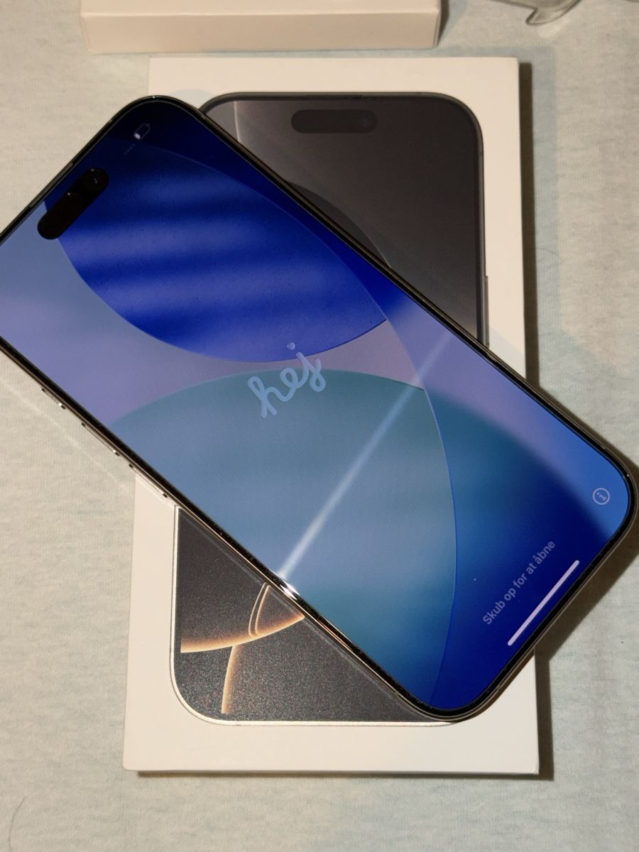 Apple Telefoni cellulari / Smartphones: iPhone 16 Pro 256GB Natural Titanium – Usato da Olten venduto da TonaF