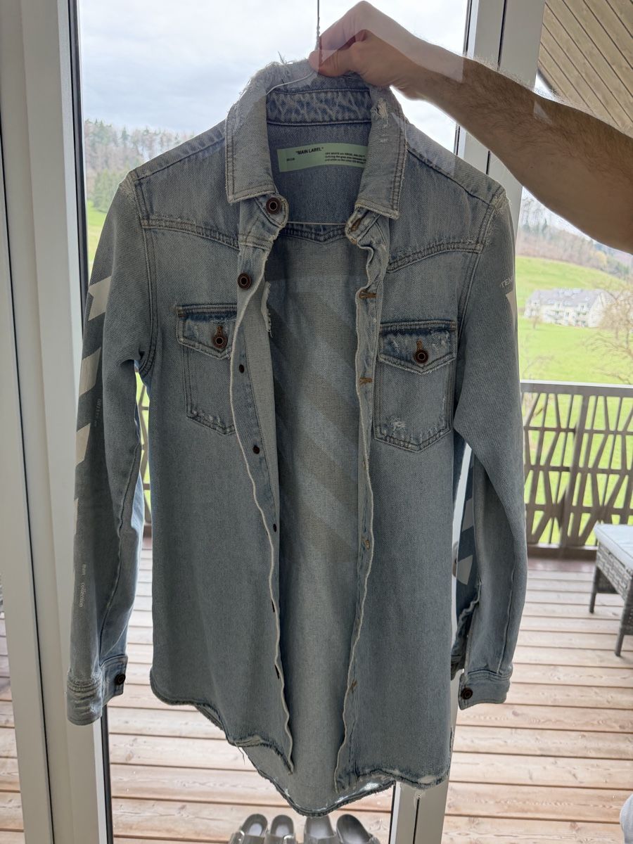 Off-White Giacche: hellblaue Jeansjacke von Off-White – Nuovo (secondo la descrizione) da Zürich venduto da gilbert_co