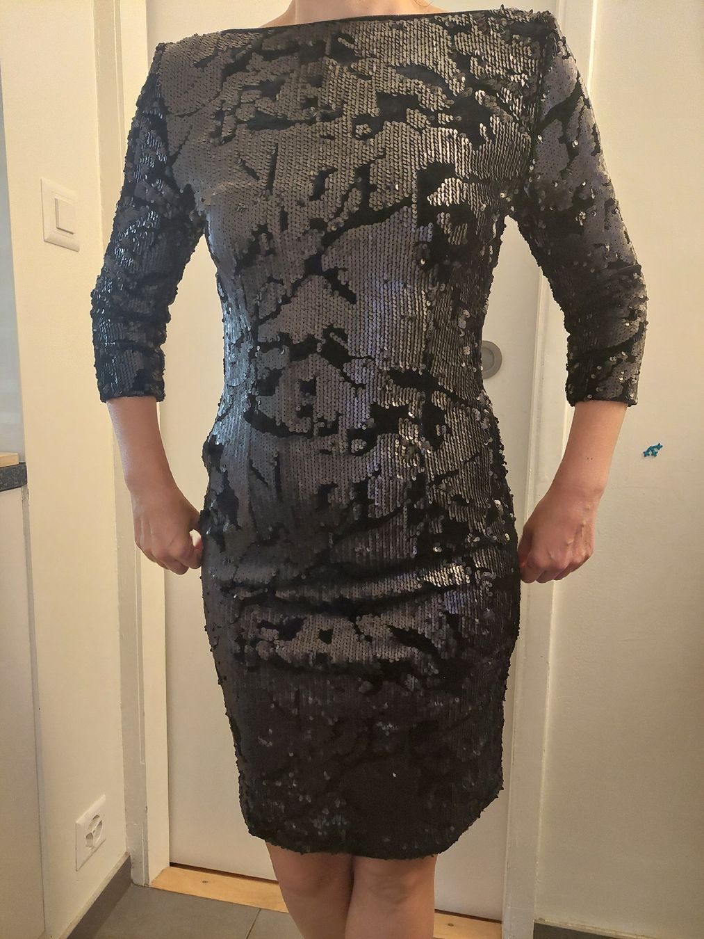 Phase Eight Vestiti: New Phase Eight black sequin dress – Nuovo (secondo la descrizione) da Genève venduto da ado_x2xq 3