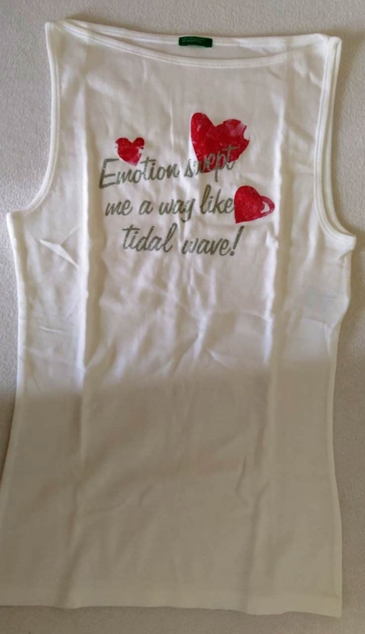 Benetton Camicette, T-shirt & Top: Top mit Glitzer-Print - Grösse XS - – Nuovo (secondo la descrizione) da Zürich venduto da 1-2-3 5