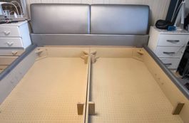 Doppelbett 180x200 cm komplett mit Lattenrosten