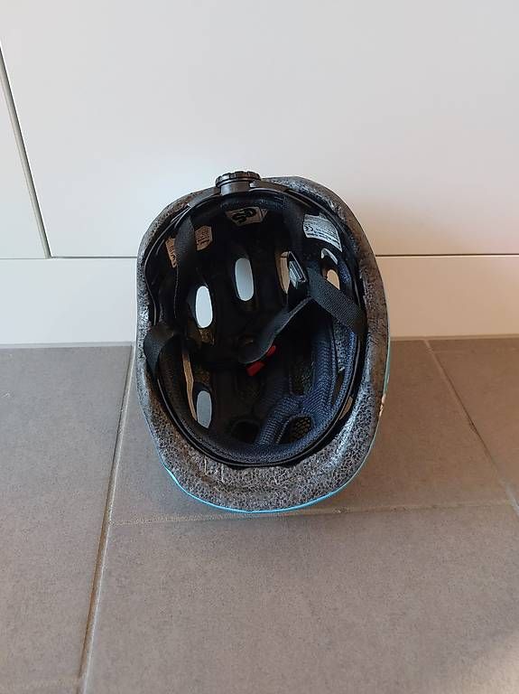 Abus Caschi: Fahrradhelm Kind (45-50cm) – Usato da Dübendorf venduto da quen_dub 2