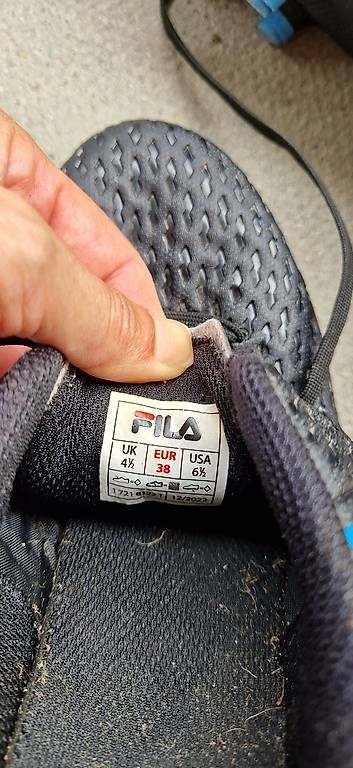 Fila Scarpe da uomo: Fussballschuhe Fila – Usato da Münchenstein venduto da Sommerblume04 2