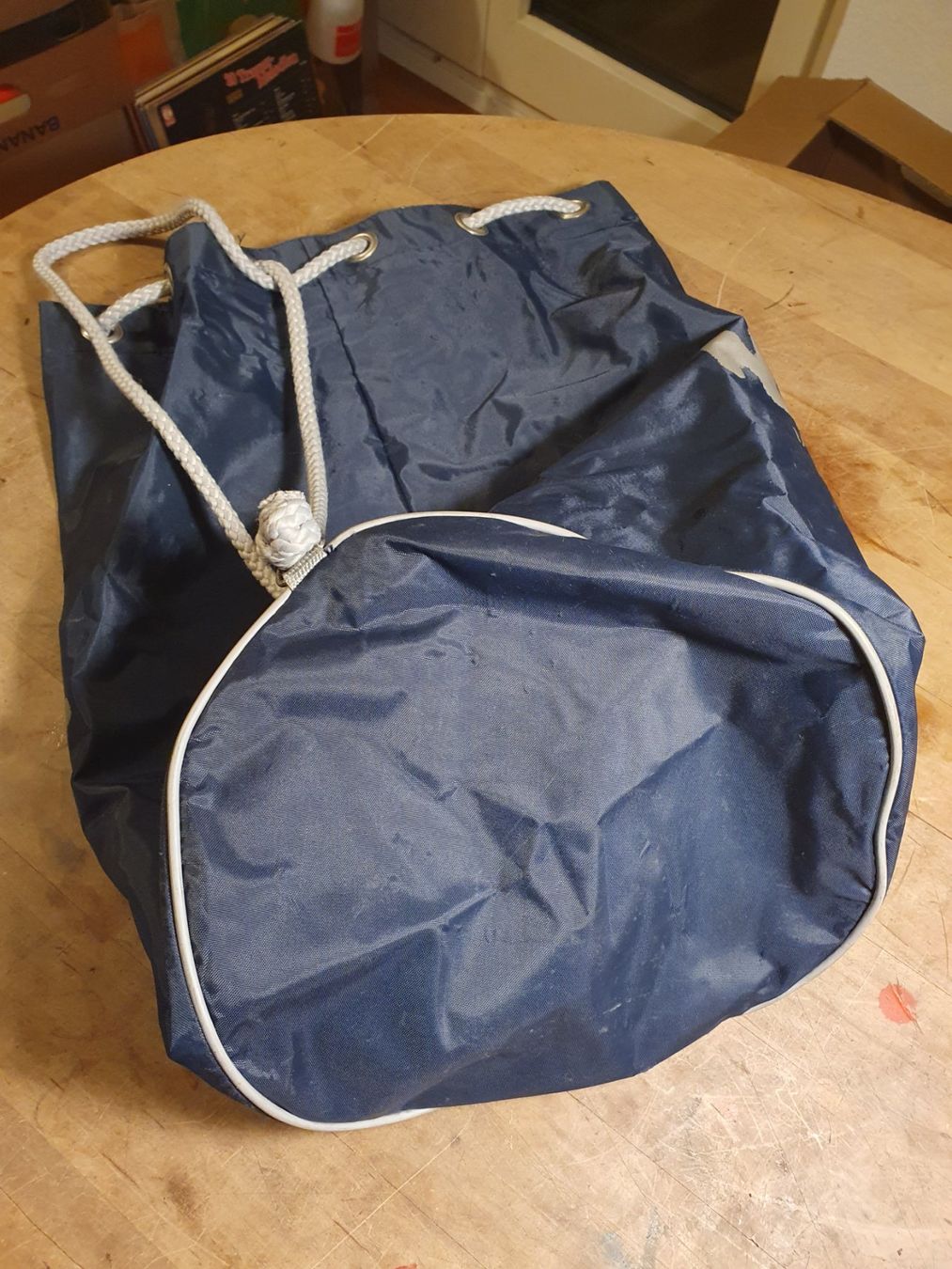Benetton Borse: Benetton Navy Blue Sportsack – Usato da Zürich venduto da dialout 3