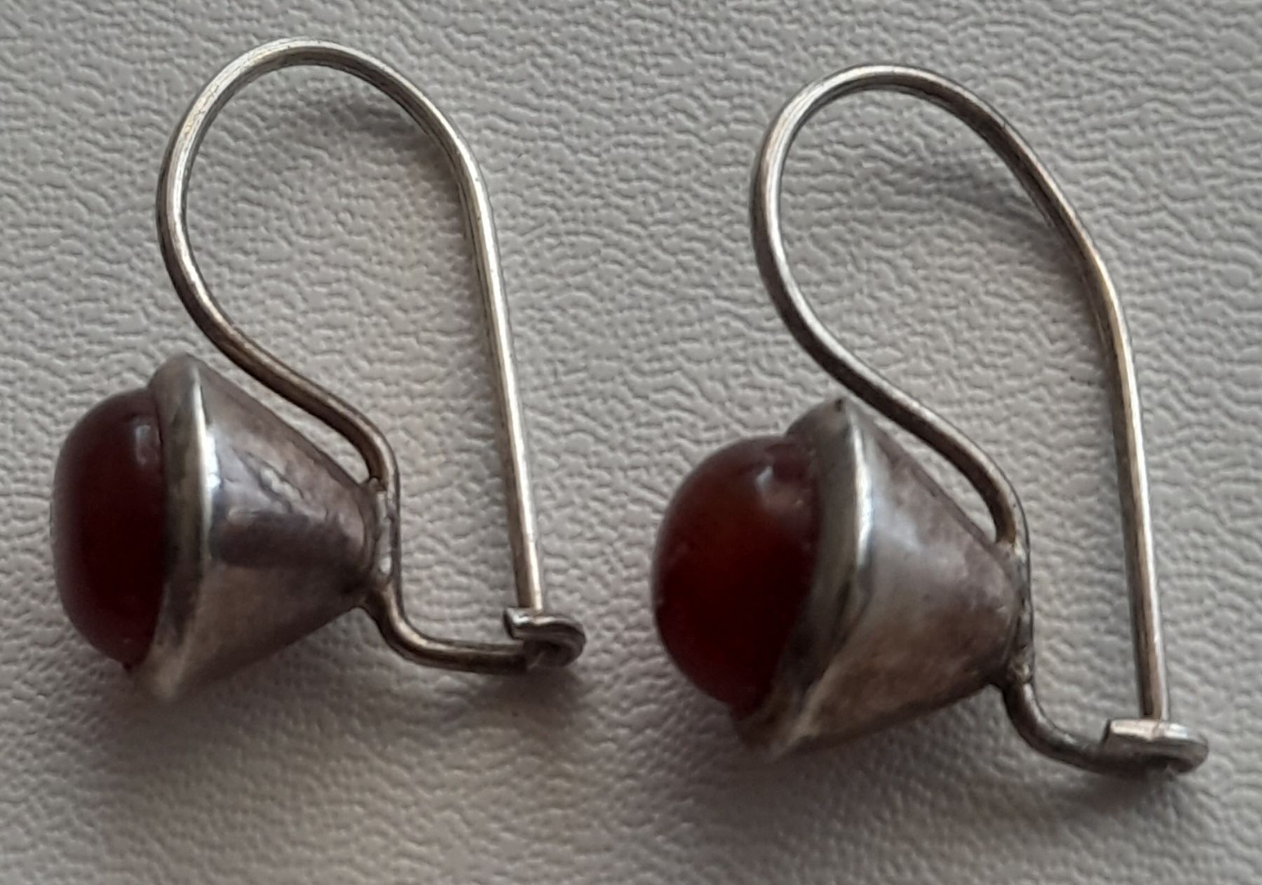 Orecchini pendenti & Orecchini a lobo: Boucles d'oreilles en argent 800,et Cornaline  – Usato da Lausanne venduto da Glam-Luxe 1