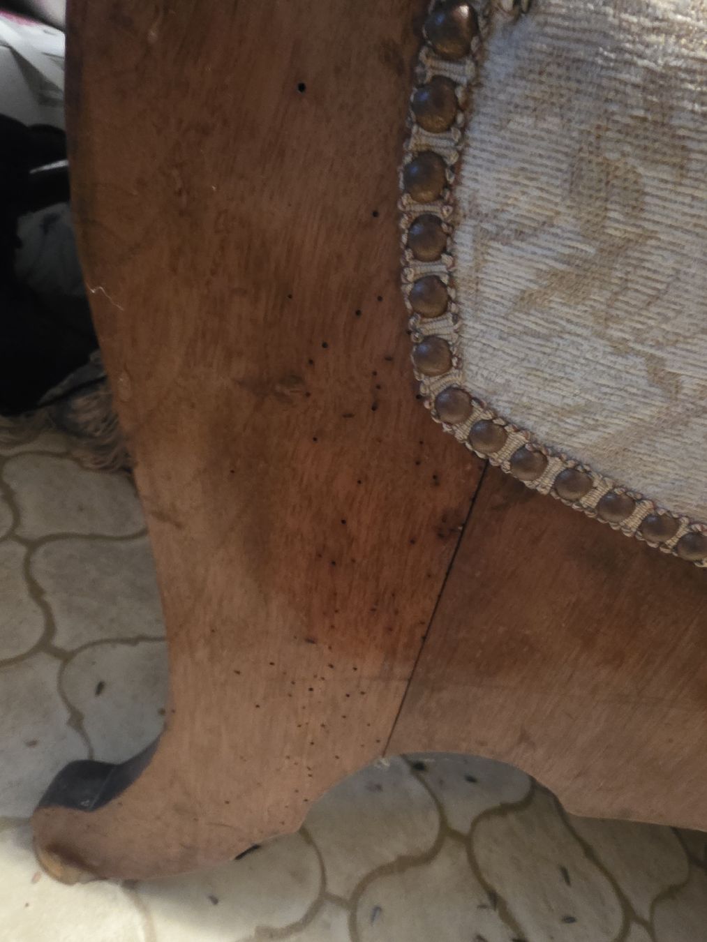 Divani: Vintage Sofa: Elegant Design. – Usato da Hinwil venduto da Ehretstock8 1