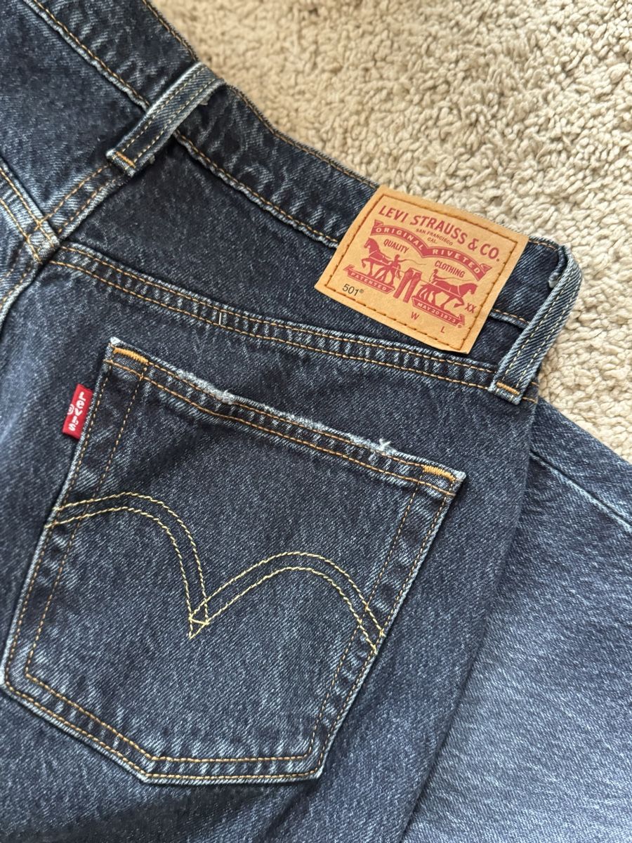 Levi's Jeans: Levis jeans – Nuovo (secondo la descrizione) da Bern venduto da FashionK92 1