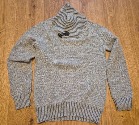 Grauer Wollkragenpullover "H&M" (Gr. S)