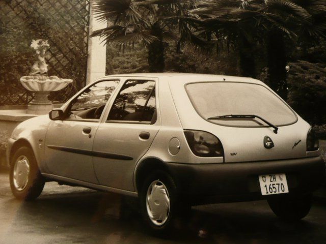 Ford Documenti: Ford Pressemappe 1996 – Usato da Zofingen venduto da sosalinos01 2