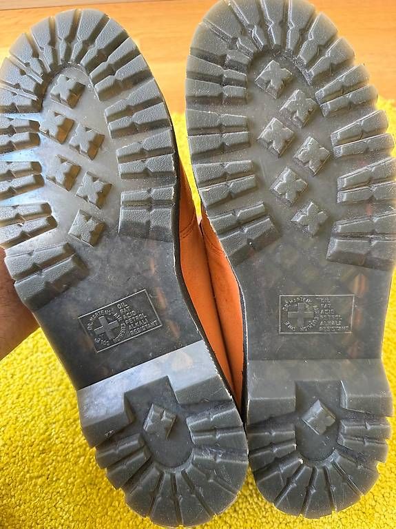 Dr. Martens Herrenschuhe: DocMartens - orange - 45 - US11 – Gebraucht aus Zürich von waldflori 2