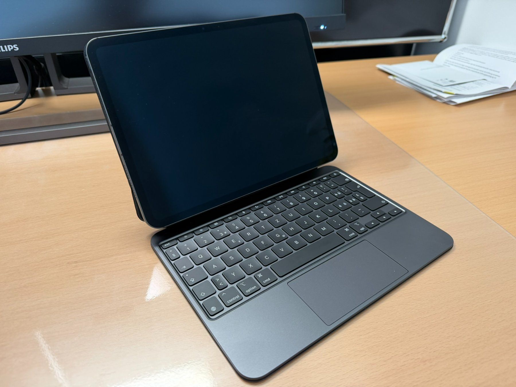 Apple Tablet PC: iPad Pro 11 M4 + Magic Keyboard CH | Top Zustand – Usato da Baar venduto da robin.olthof 2
