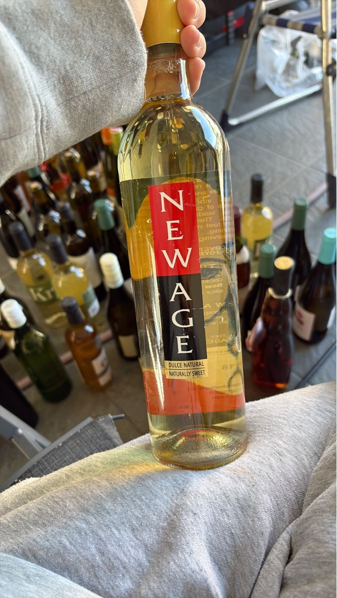 Vino: Wein New Age Dulce Natural Weisswein neu – Usato da Bilten venduto da vjo_qpx5