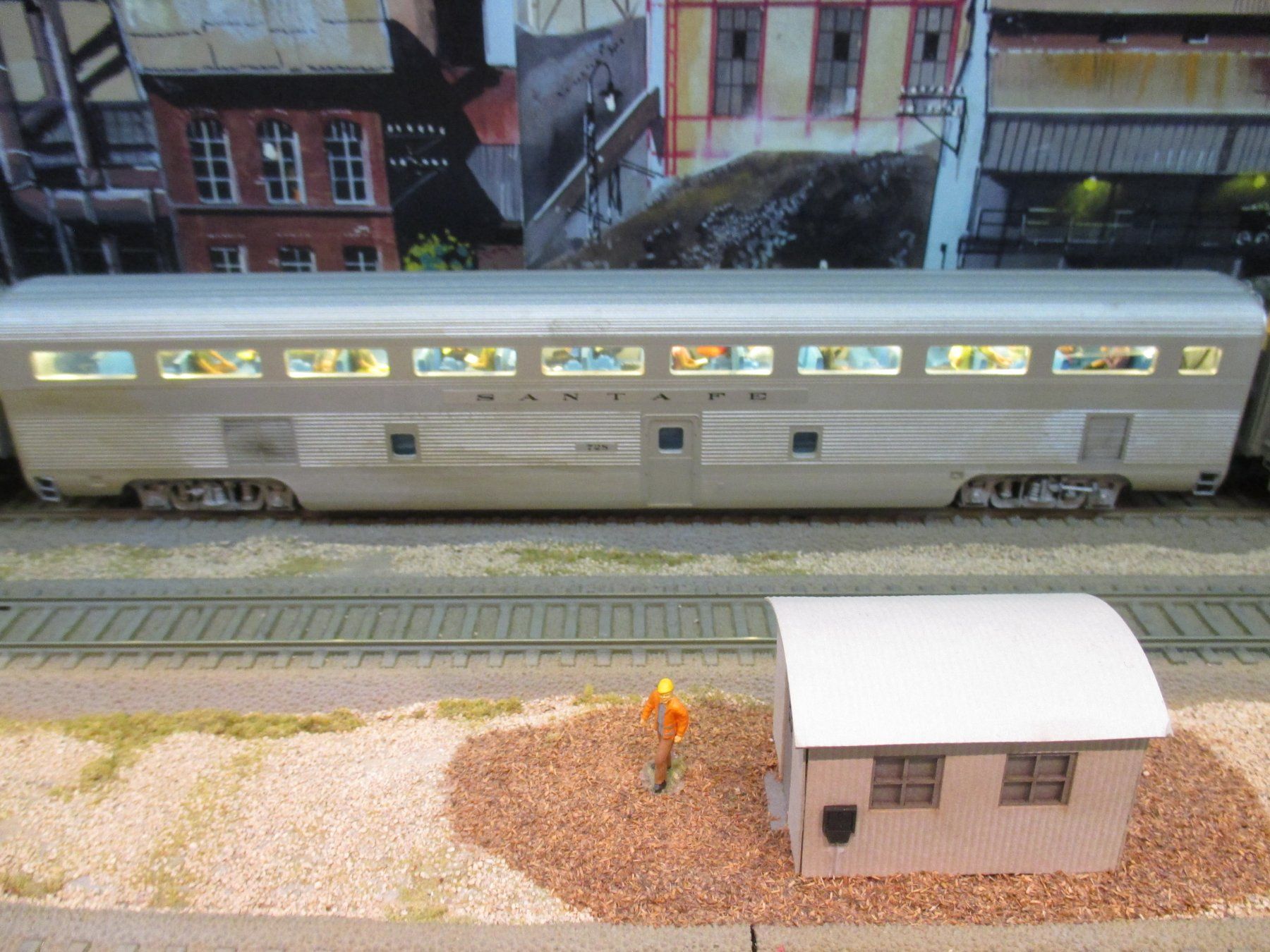Athearn Modellini di ferrovie: 8 x Santa FE Passenger Train DC/DCC mit Licht plus Zusatzmat – Usato da Villmergen venduto da trainmaster111 5