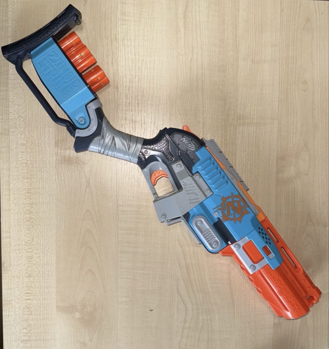Nerf Giocattoli: Nerf Zombiestrike SledgeFire – Usato da Schneisingen venduto da mar_8pjs