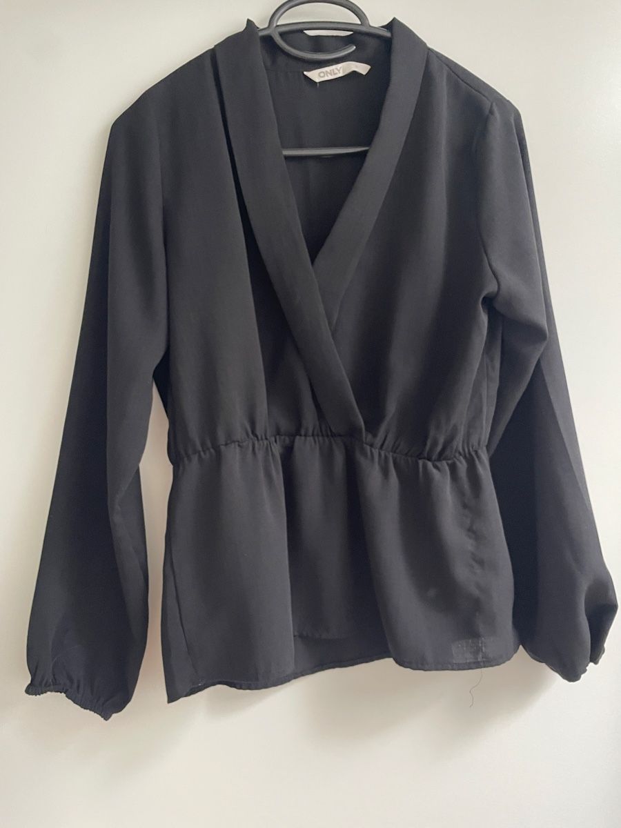 Only Camicette: Damen Bluse Only schwarz Grösse S – Usato da Mauren venduto da acht33null