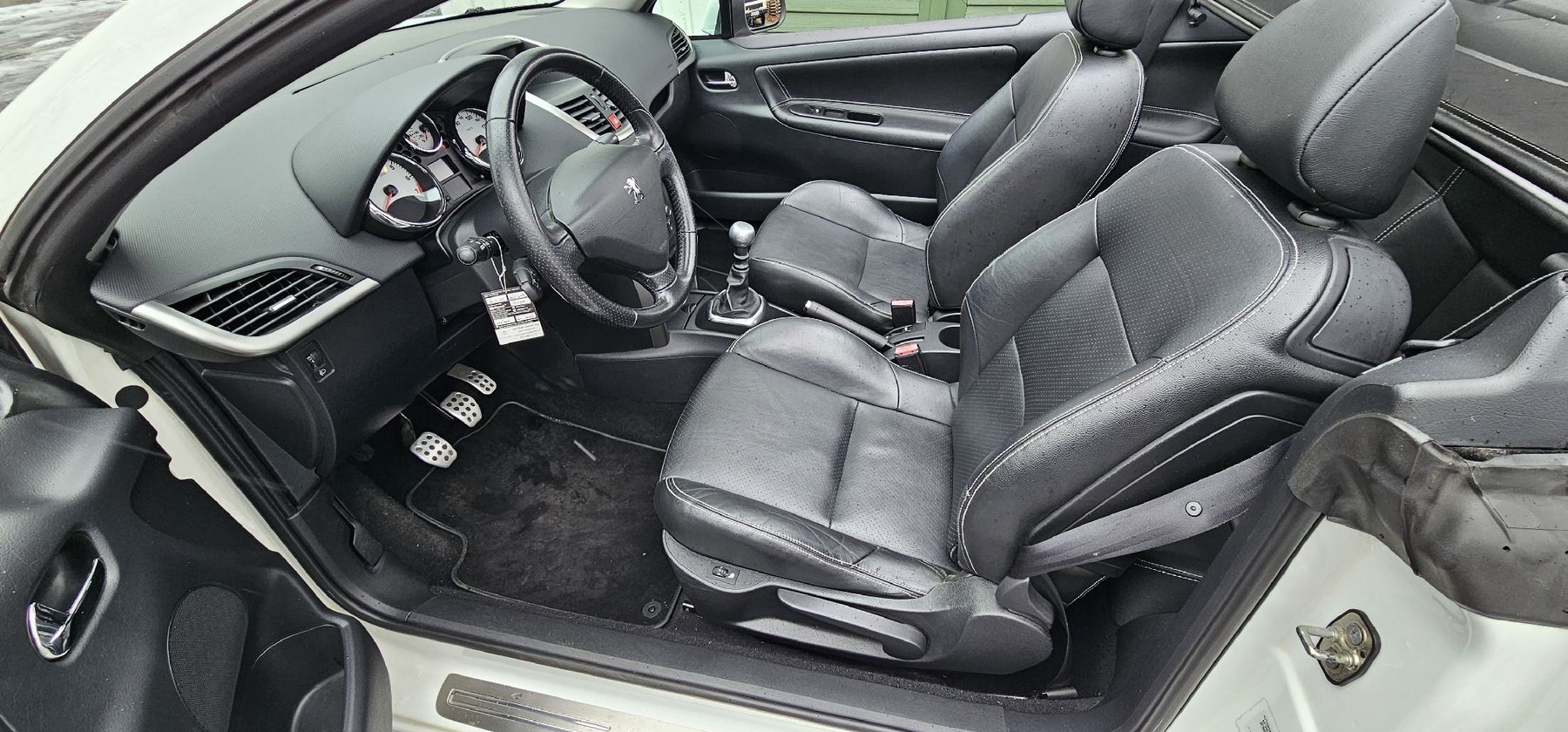 Peugeot Automobili: Peugeot 207 CC 1.6 Turbo – Usato da Altstätten SG venduto da ELLVA 6