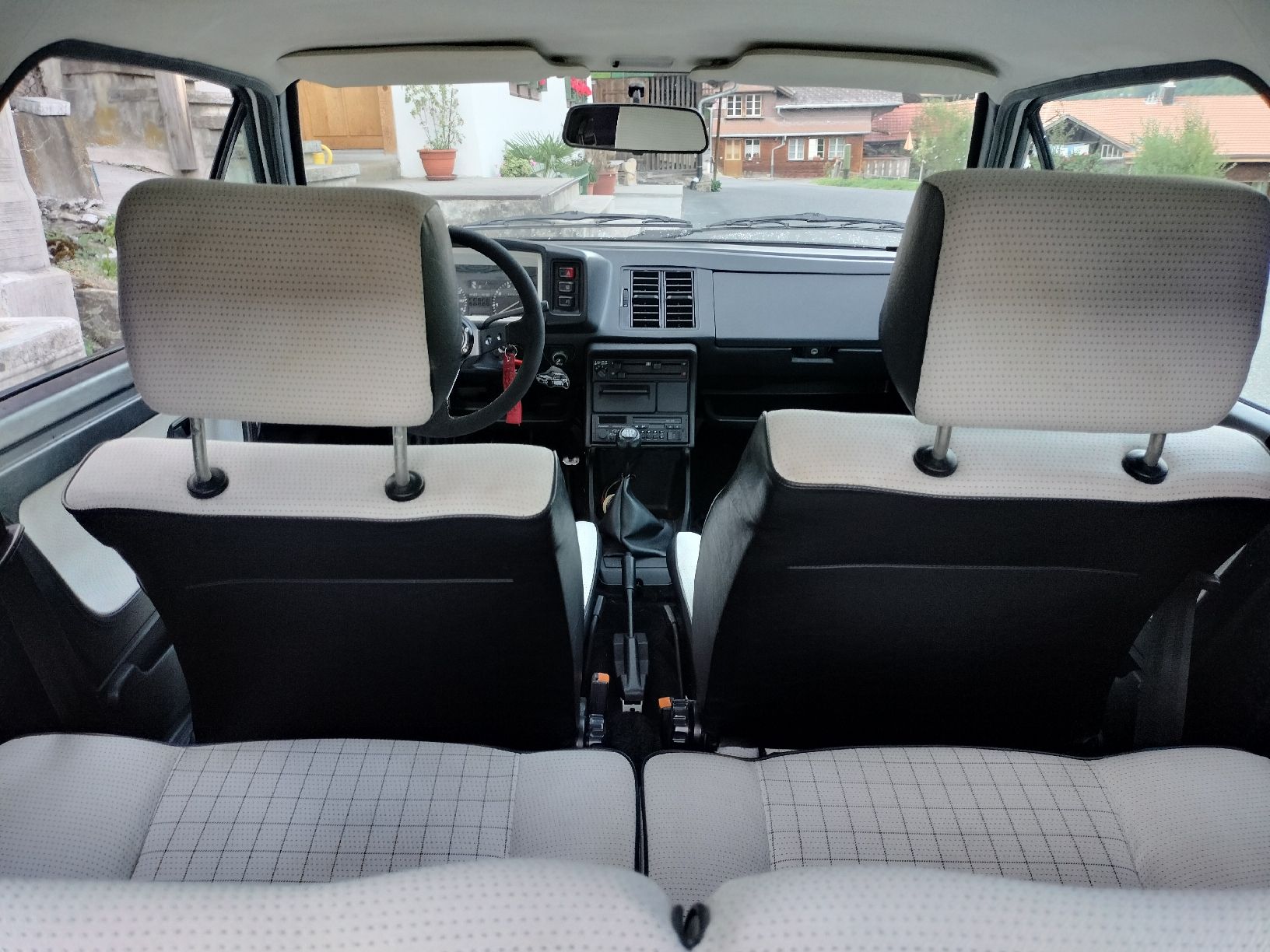 VW Automobili: VW Scirocco mit neuem Lack und  frischem Getriebe – Usato da Boltigen venduto da mue_89ql 4