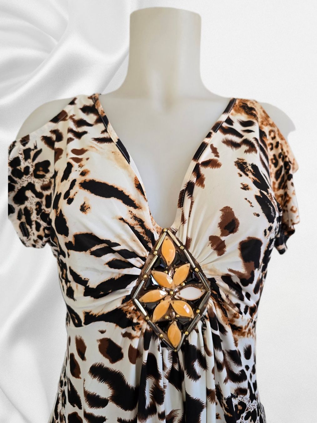 T-shirts: Damen Shirt Leo Print Grösse 38 – Neuf avec emballage d'origine à Aarburg par Hystoria 2