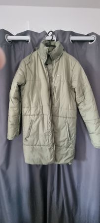Nike Winterjacke Damen, grün, Grösse M - Top Zustand!