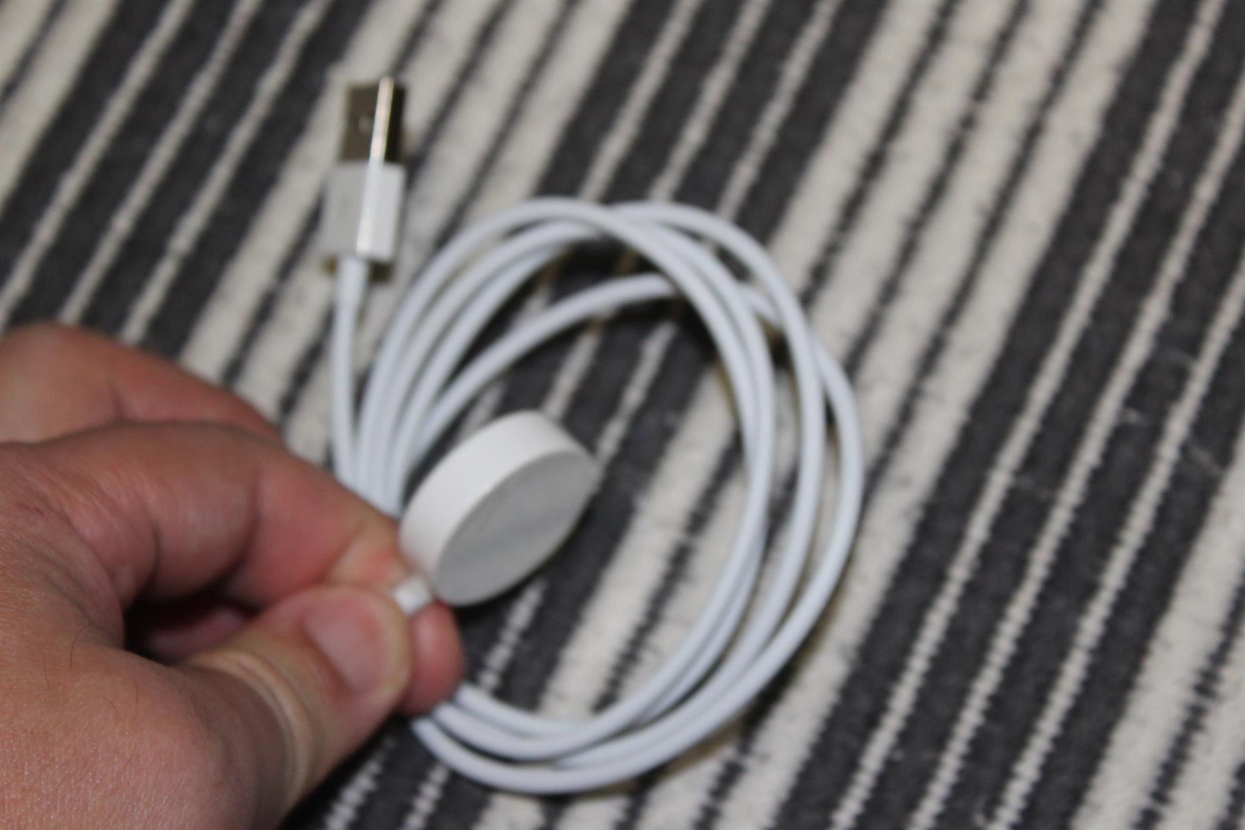 Accessori per Smartwatch: Ladegerat  Kabel USB  apple watch – Nuovo (secondo la descrizione) da Kirchdorf AG venduto da Aarereuss 1