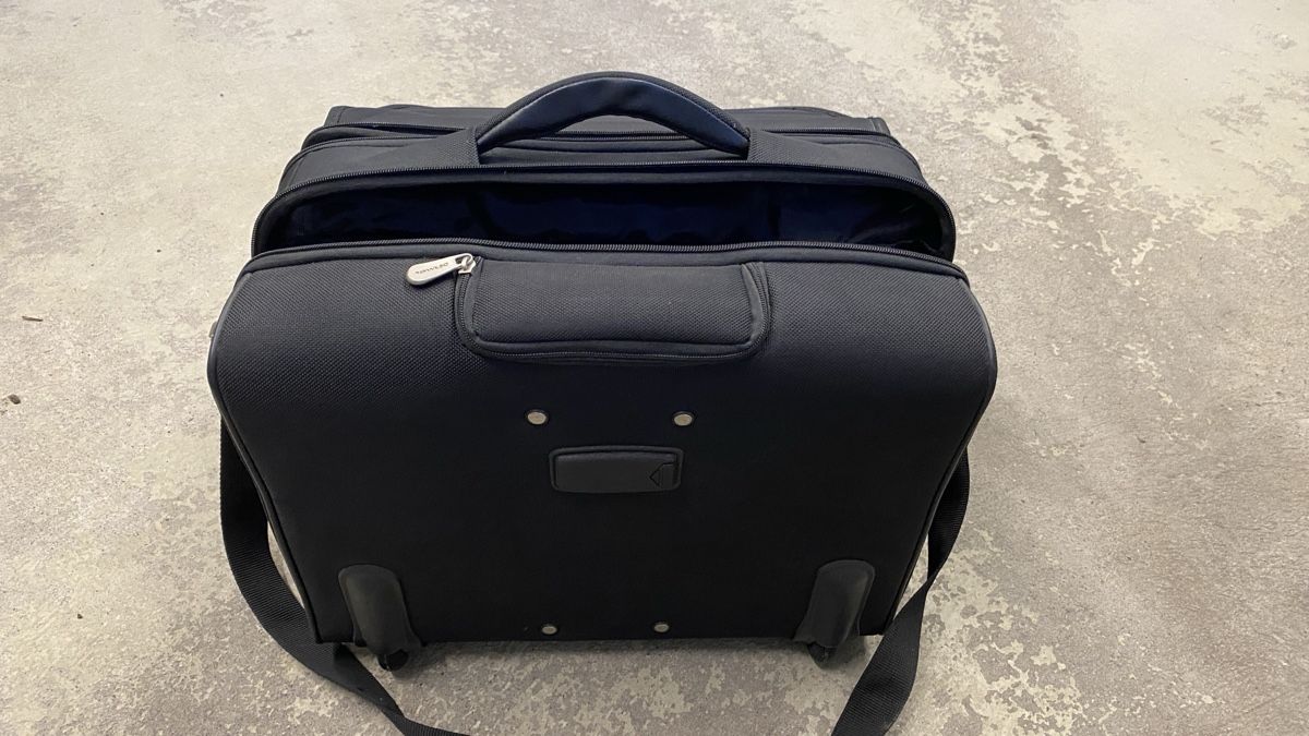 Valigie & Borse: Neue Laptop Tasche mit Rollen – Nuovo (secondo la descrizione) da Ottenbach venduto da Eggi153 2
