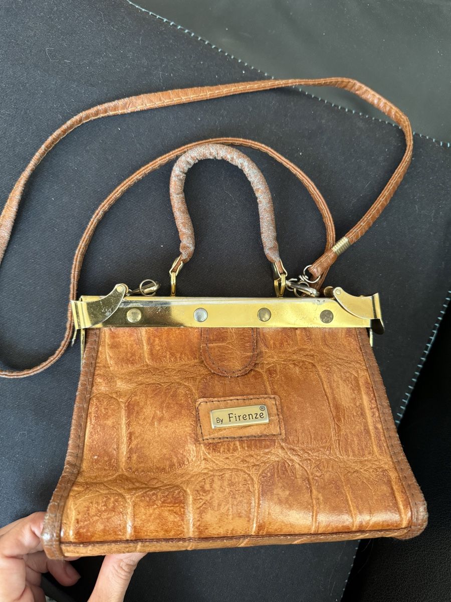 Borse da donna: Vintage Ledertasche by Firenze Tasche – Usato da Obfelden venduto da tan_9lj9 1