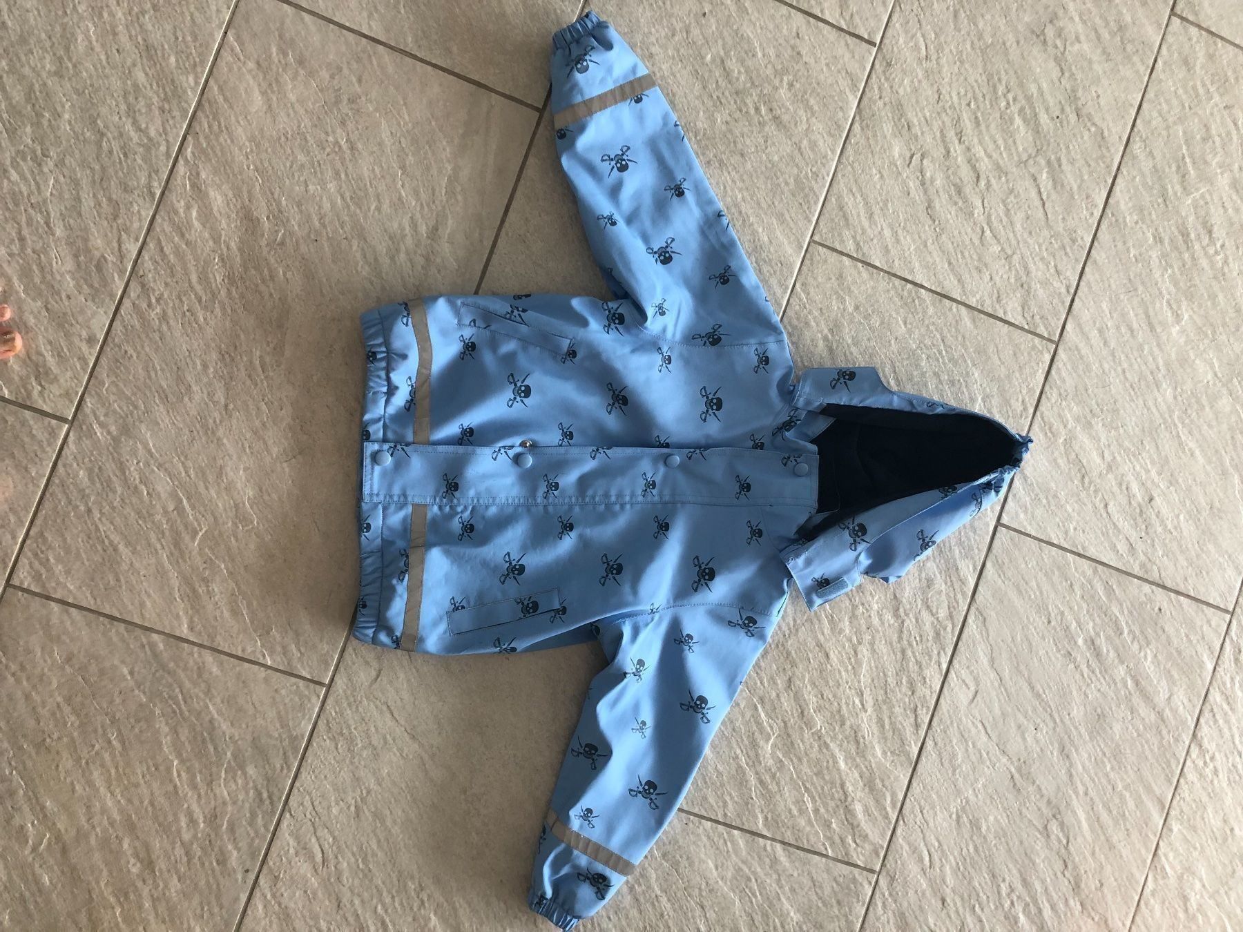 Giacche & Cappotti: Regenjacke Größe 98-104 – Usato da Adliswil venduto da rossoelmare 1