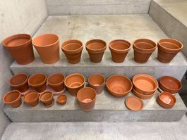 Terracotta pots+saucers 🧡 Terrakotta Töpfe+Unterteller