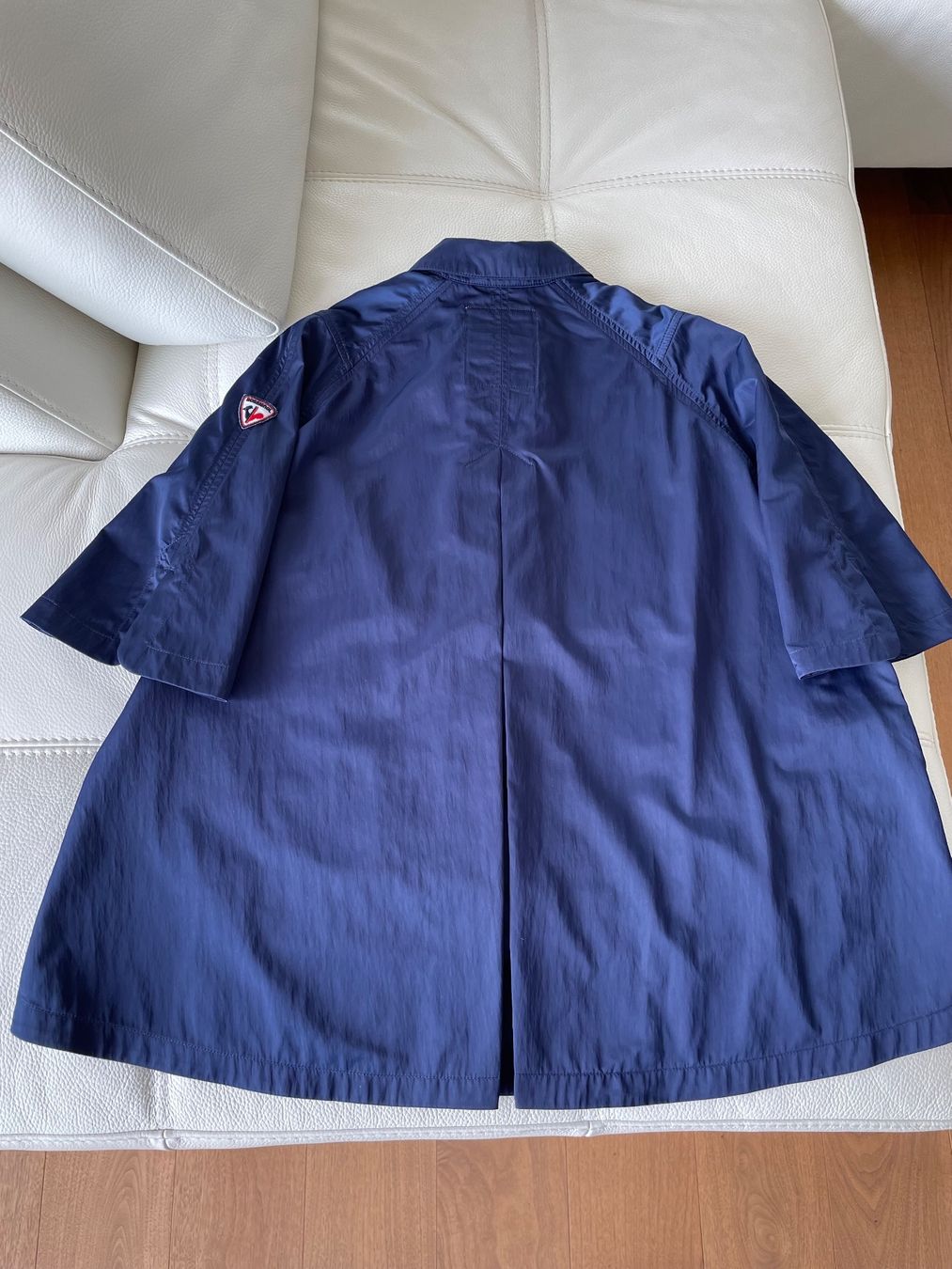 Autres vêtements femmes: NEW WITH TAGS ROSSIGNOL RAINCOAT / CAPE, SIZE S/M – Neuf (Voir description) à Forch par ele_9gsf 4