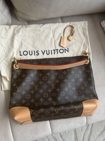 LOUIS VUITTON Monogram Canvas Berri PM Bag