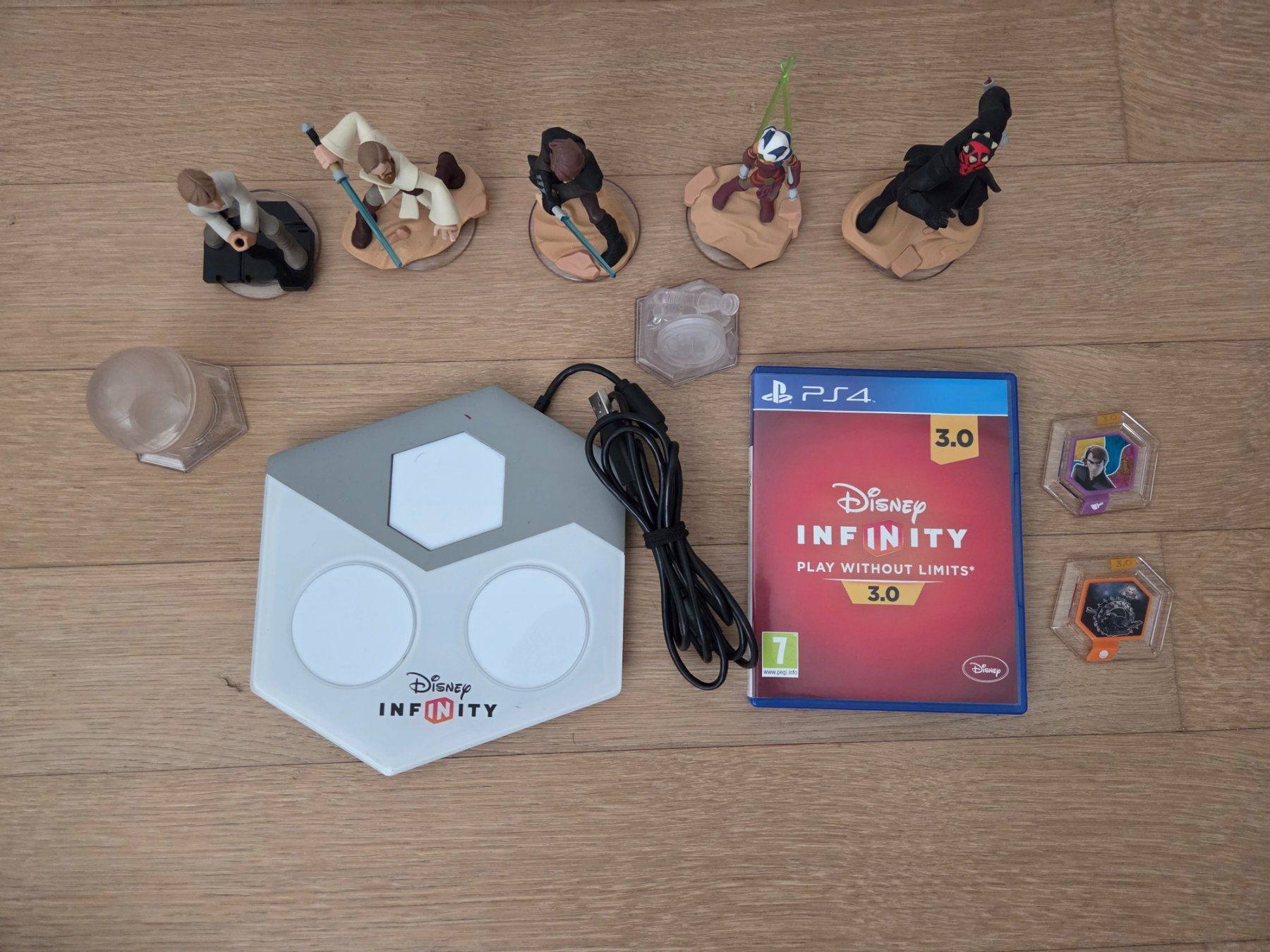 Disney Giochi: Disney Infinity 3.0 + Portal + 12 Figures + 4 Discs - PS4 – Usato da Carouge GE venduto da Gasco 1