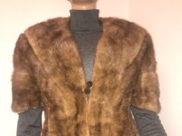manteau de luxe en fourrure de vison/ nerz cape/ mink cape