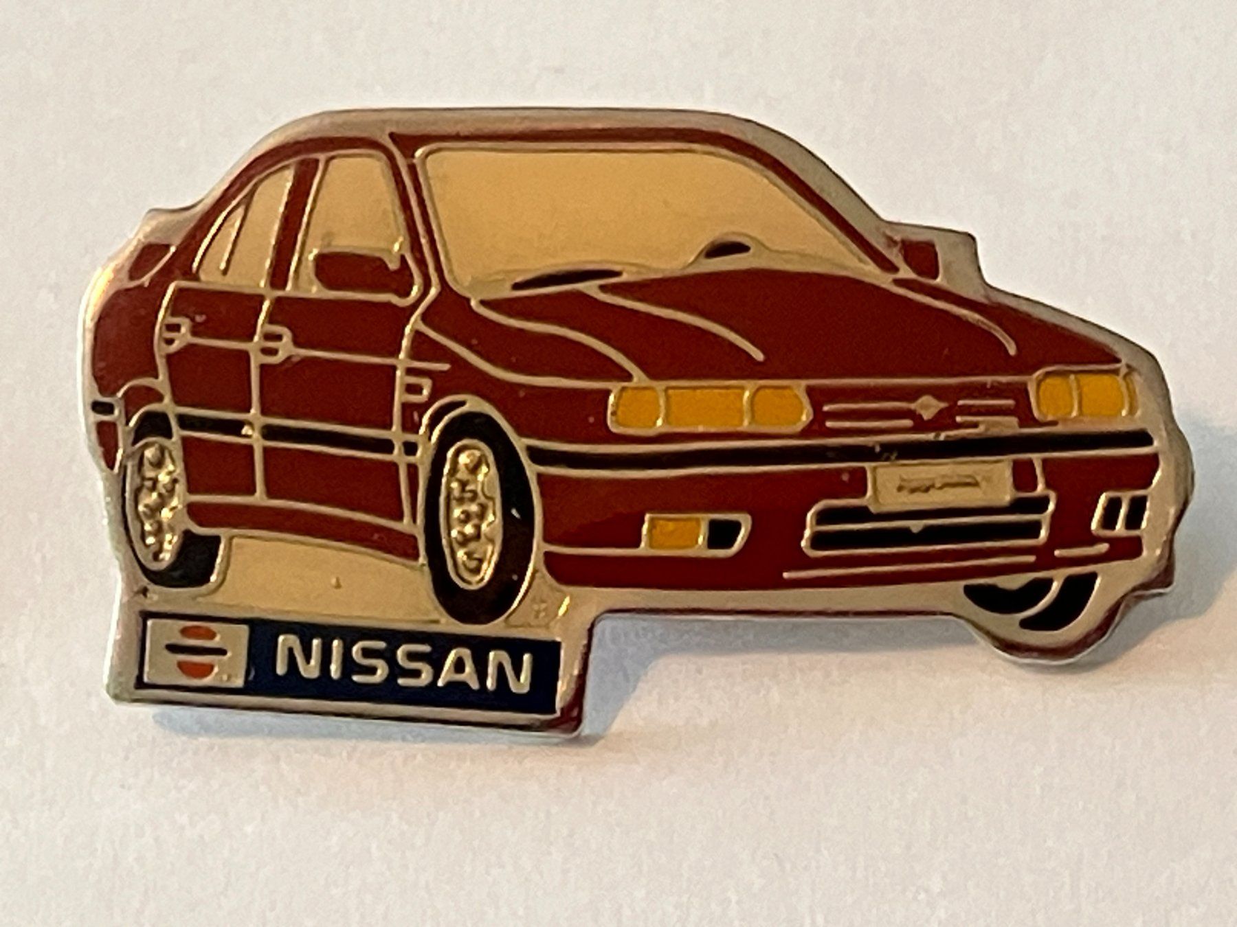 Placchette & Badge: 1 Pin Nissan – Usato da Basel venduto da djwwpp